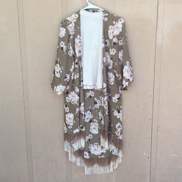 Jackets & Blazers - Last one! ❤️Kimono floral print